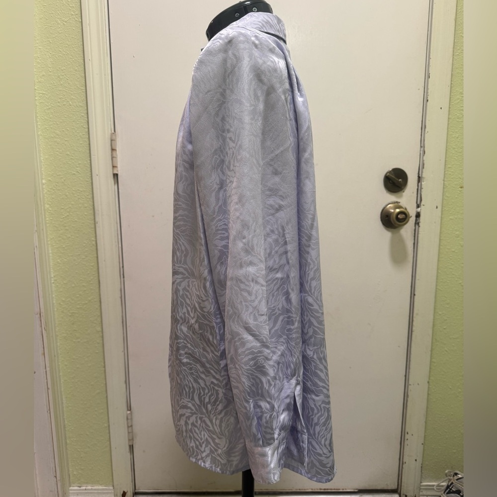 Chic Lavender Patterned Blouse - image 5